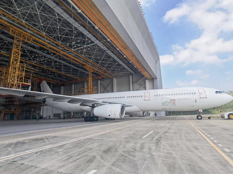 香港航空A330-300完工3.jpg